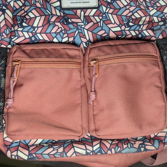 Burton Kids Gromlet 15L Backpack Feather Print Rust Pink One Size - Picture 3 of 12